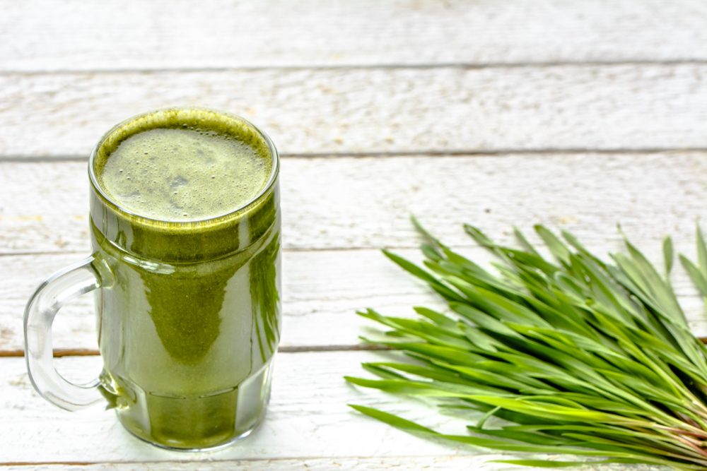 Zelený jačmeň a smoothies
